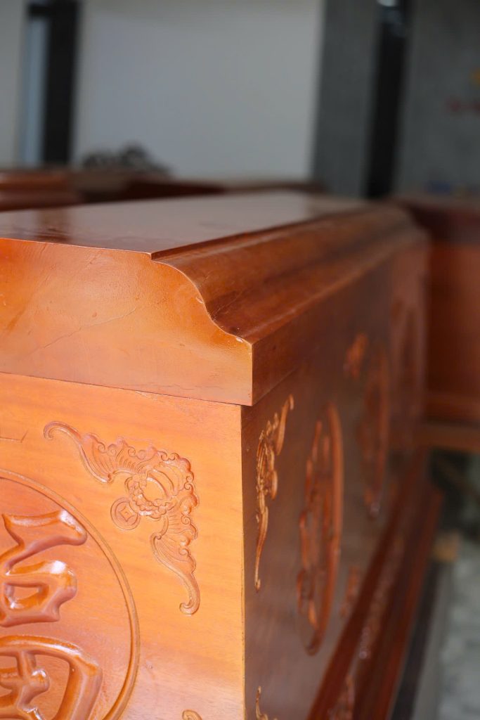 Quan tài gỗ tự nhiên 1